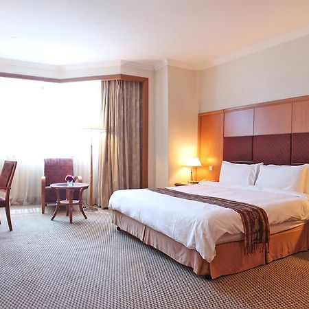 Imperial Hotel Miri Extérieur photo