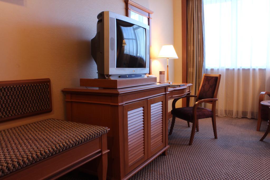 Imperial Hotel Miri Extérieur photo