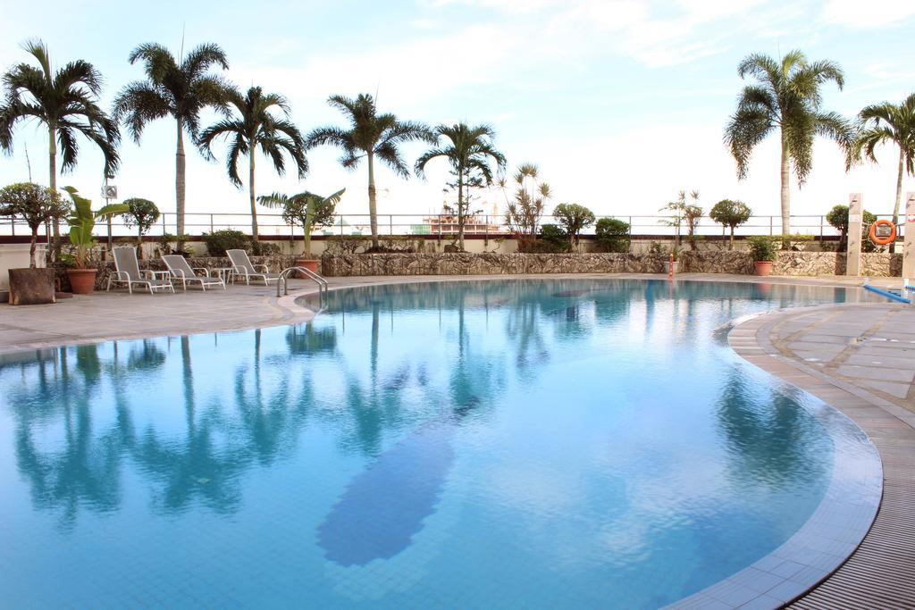 Imperial Hotel Miri Extérieur photo