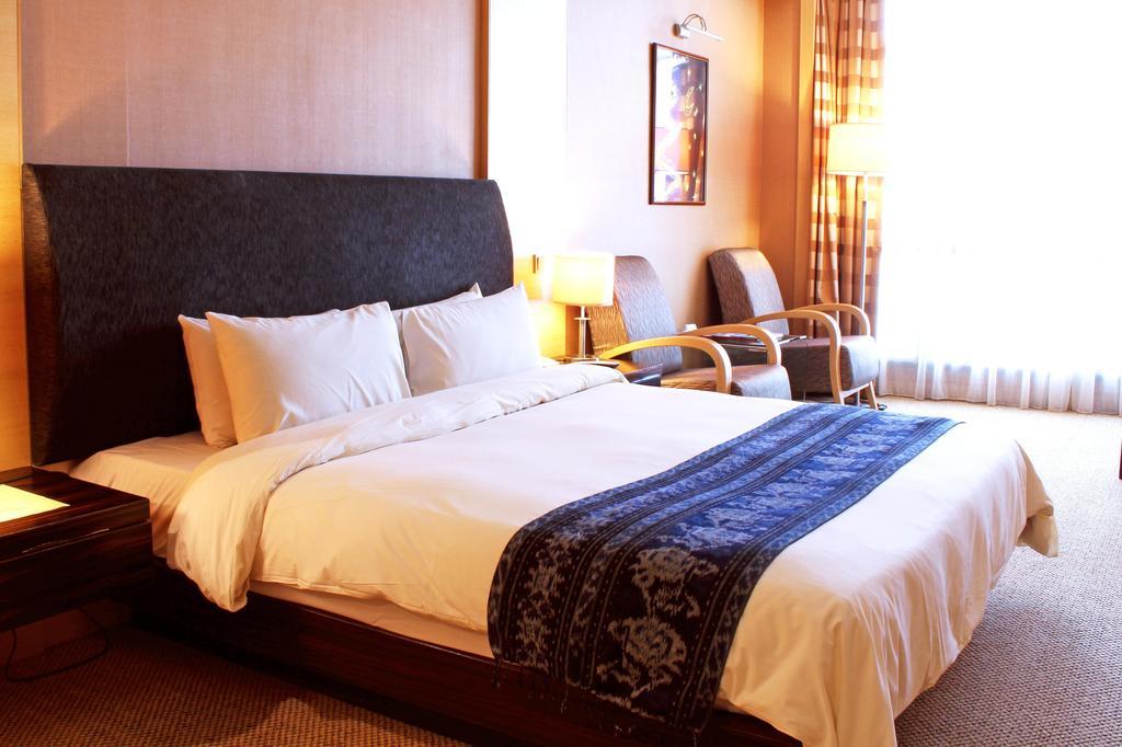 Imperial Hotel Miri Extérieur photo